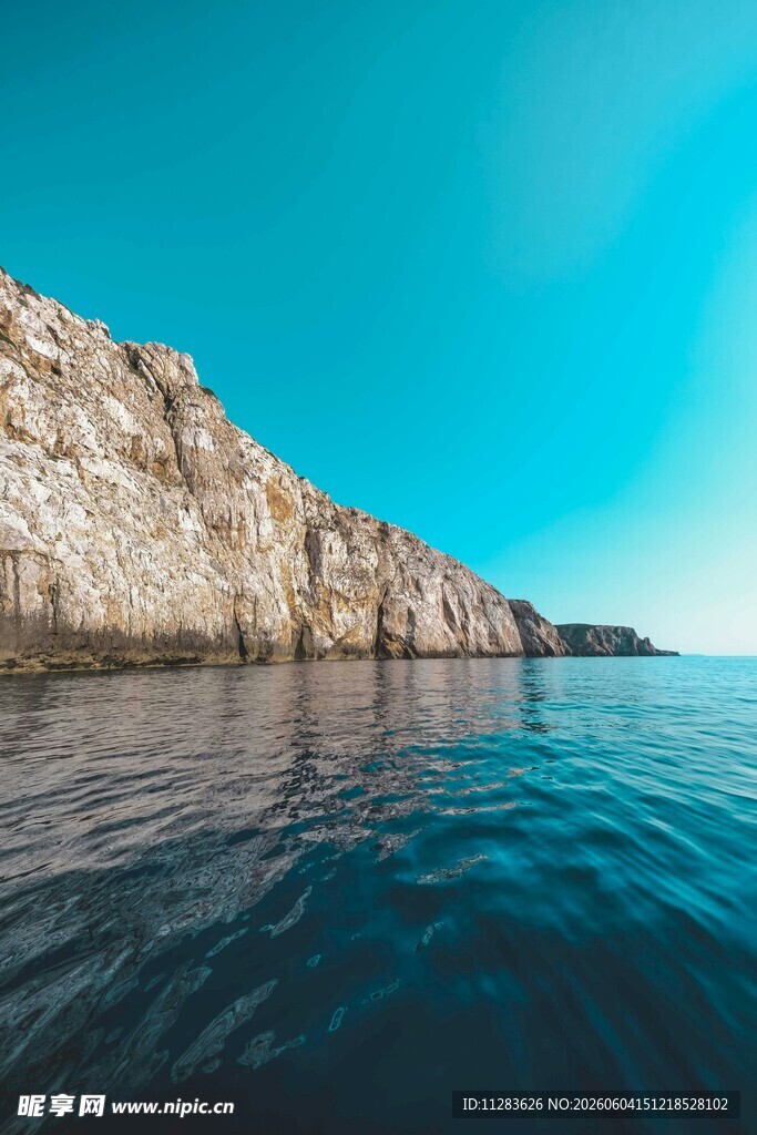 海上峭壁风光