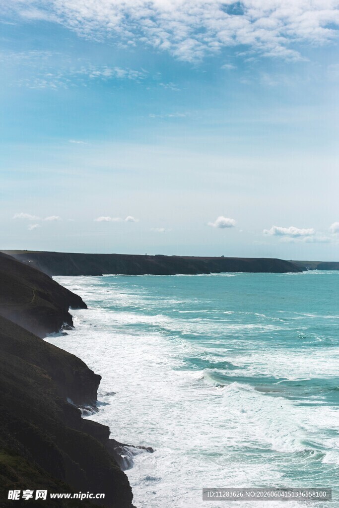 海岸边的海浪