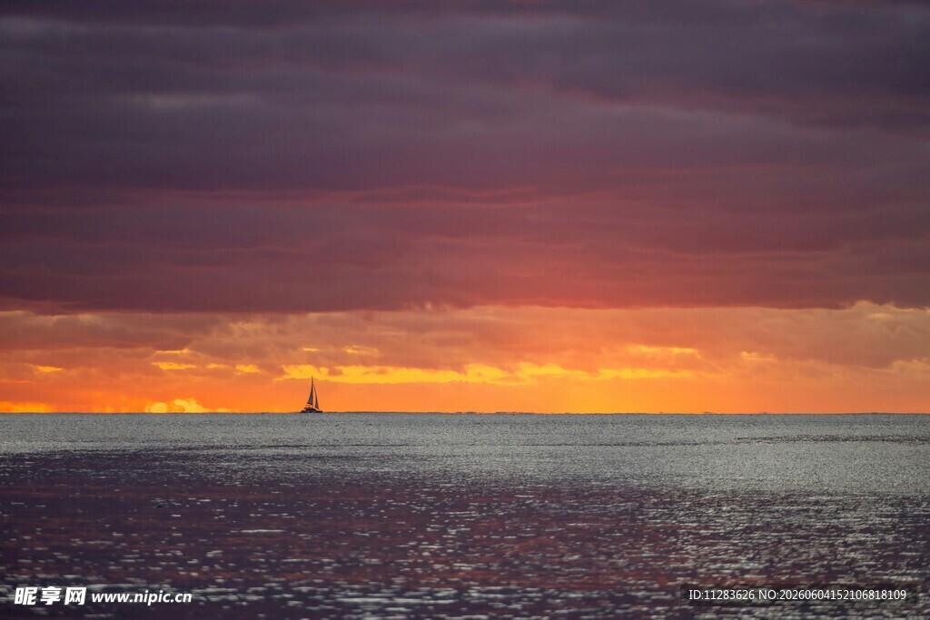 海边壮丽日落景观