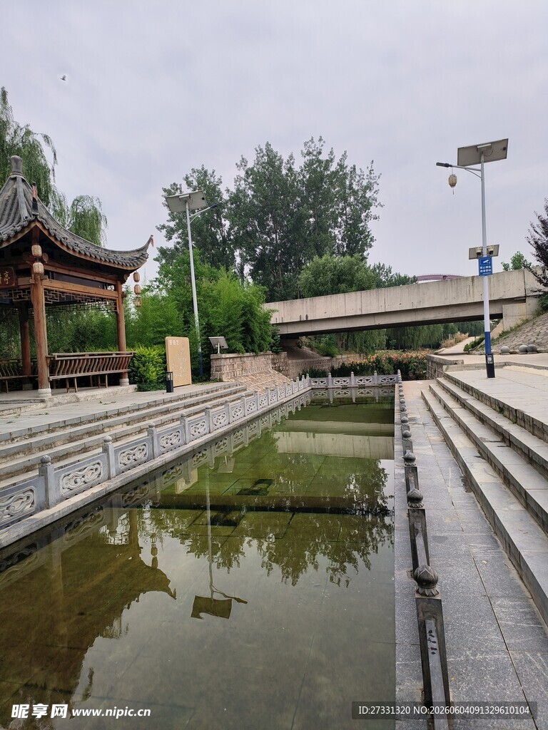中式园林池塘景观