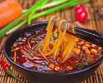 美味酸辣粉诱人好滋味