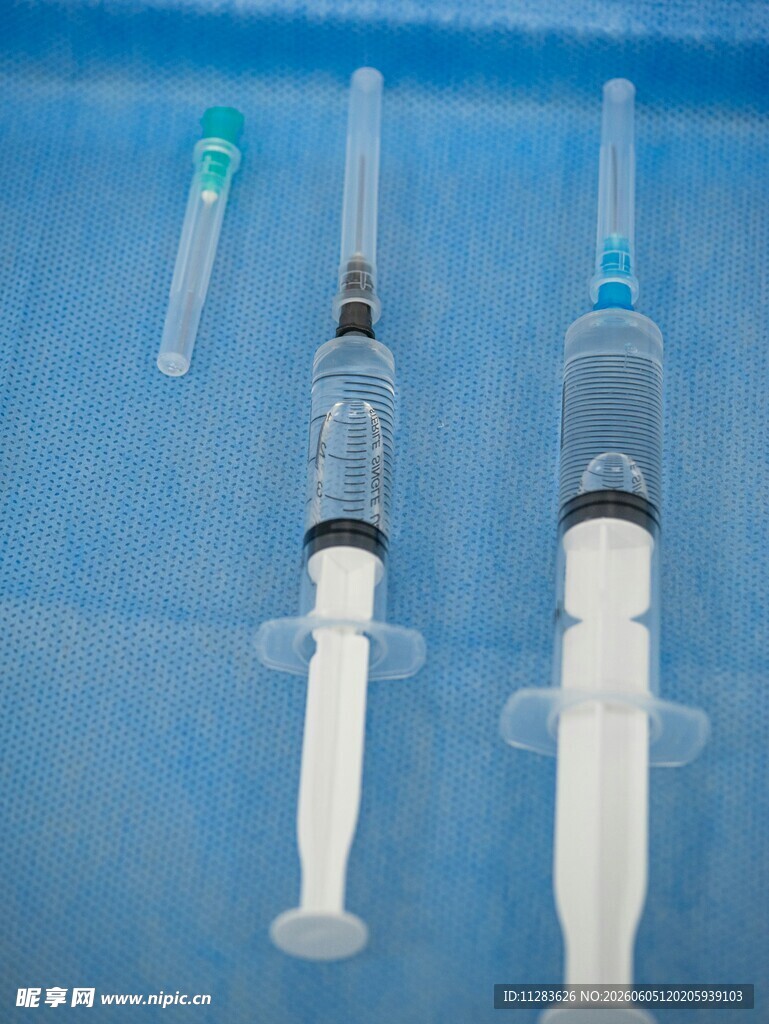 医用注射器及针剂展示