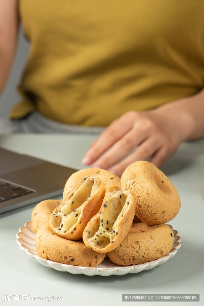 美味夹心糕点诱人呈现