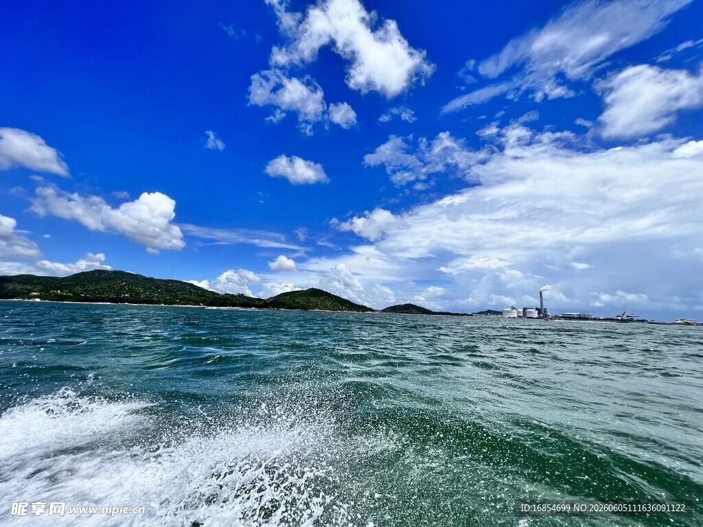海浪  白色浪花