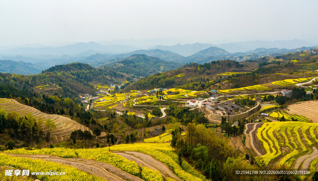 梯田美景山间村落风光