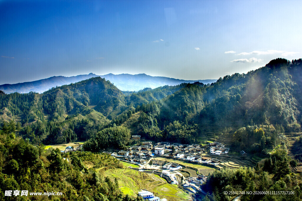 山间村落美景