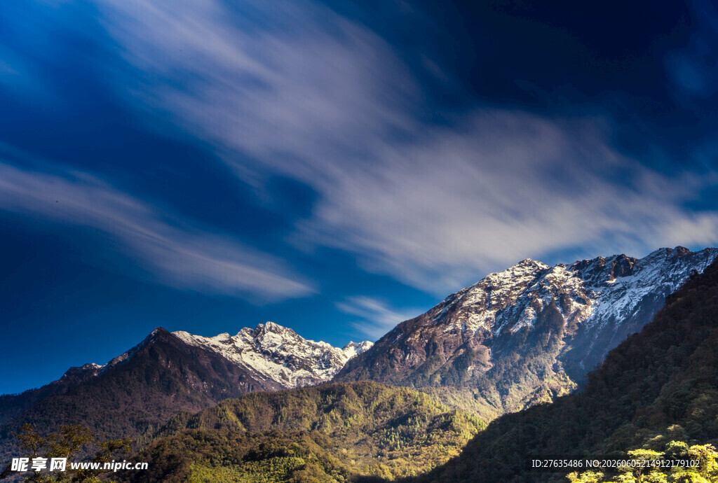壮丽雪山风景