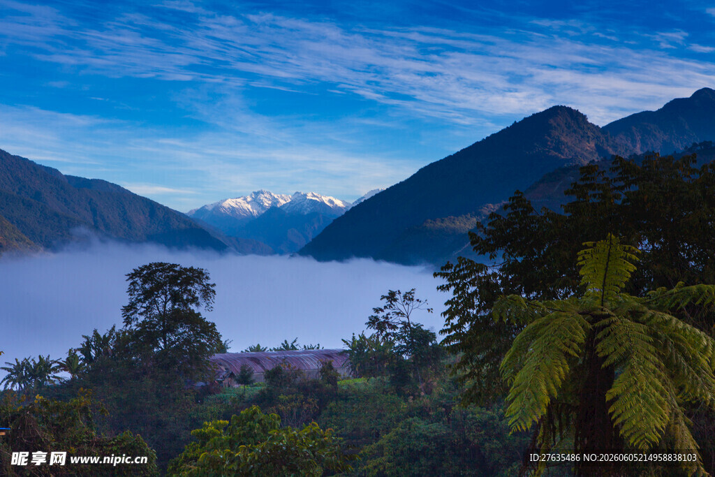 山间云海美景