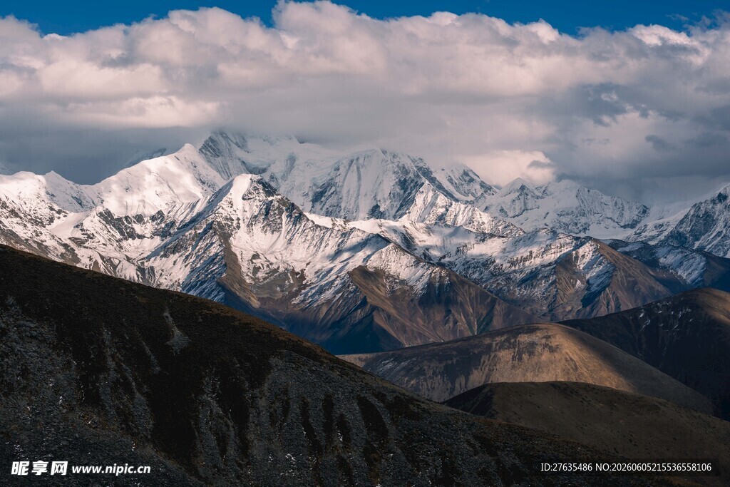 壮丽雪山美景