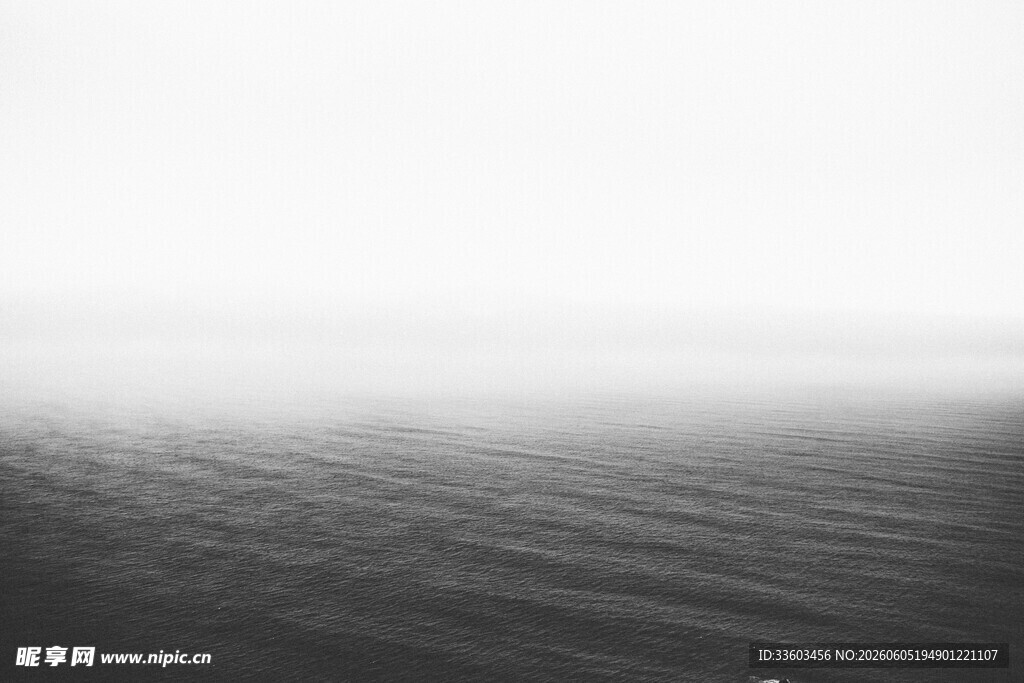 海面雾霭景观