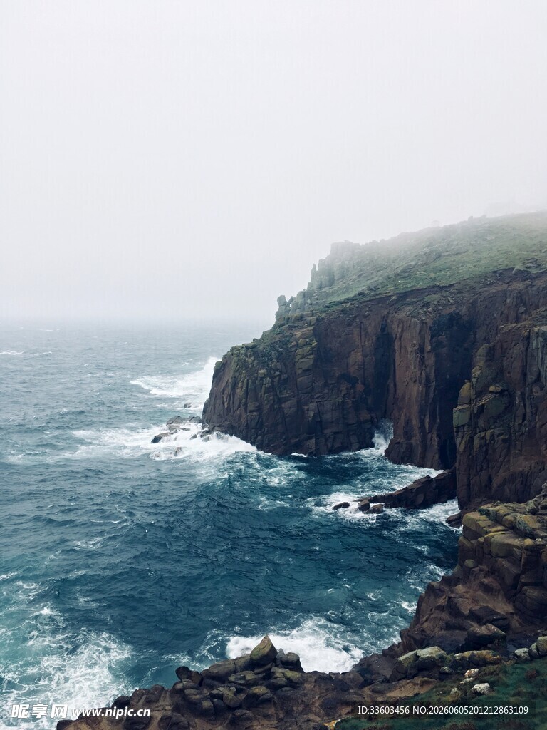 海边悬崖壮丽风景