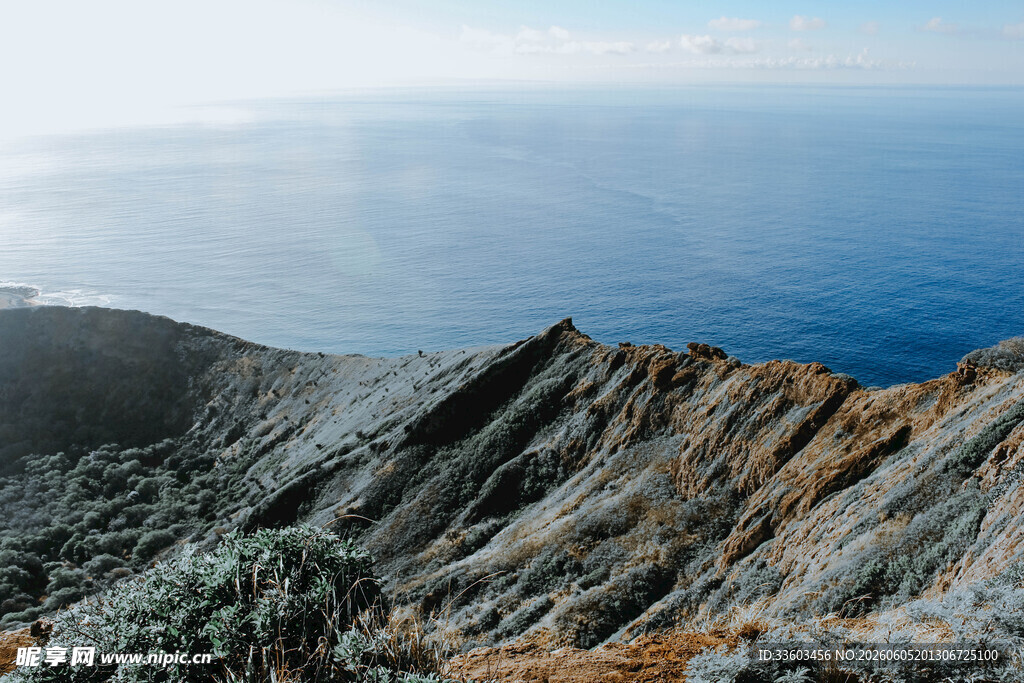 壮丽山景与辽阔海景