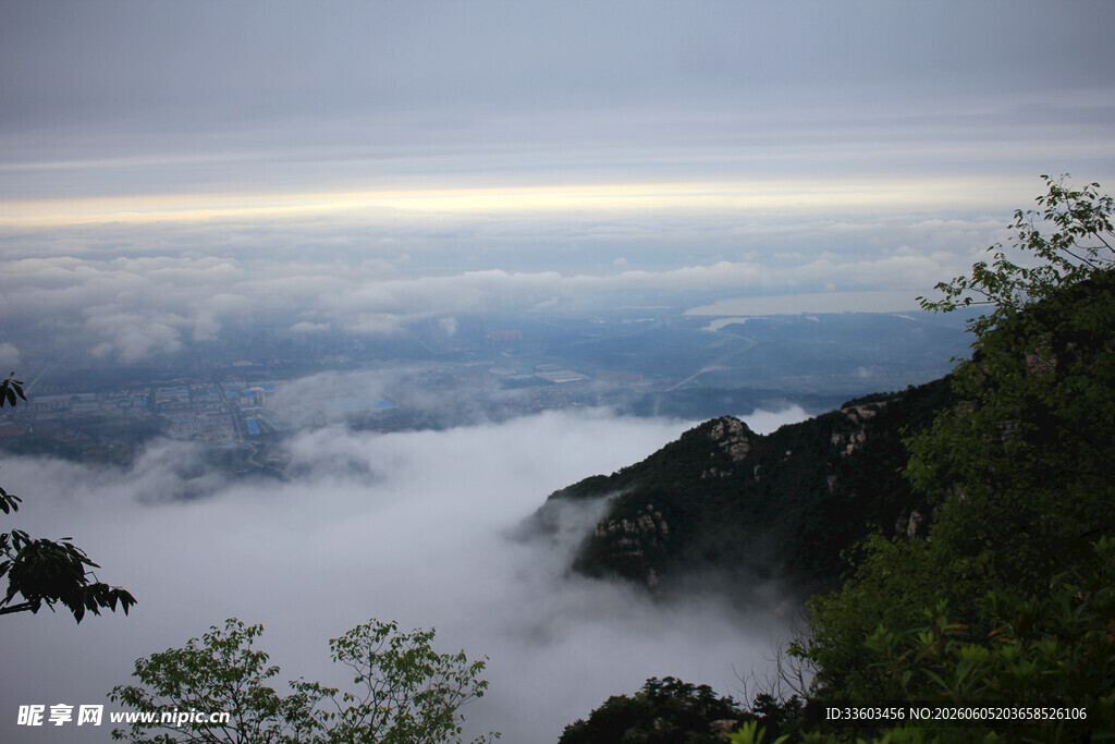 山间云海美景