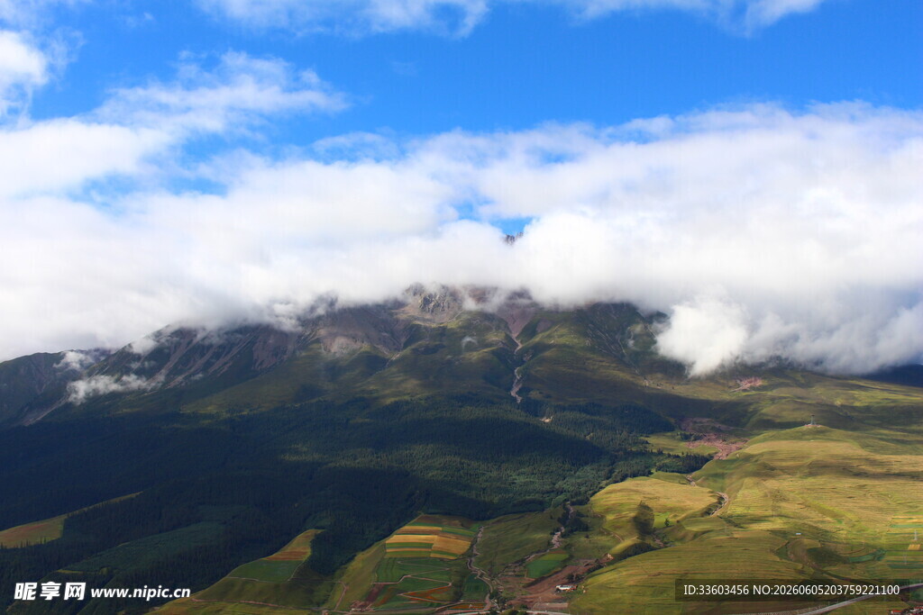 壮丽高山云海景观