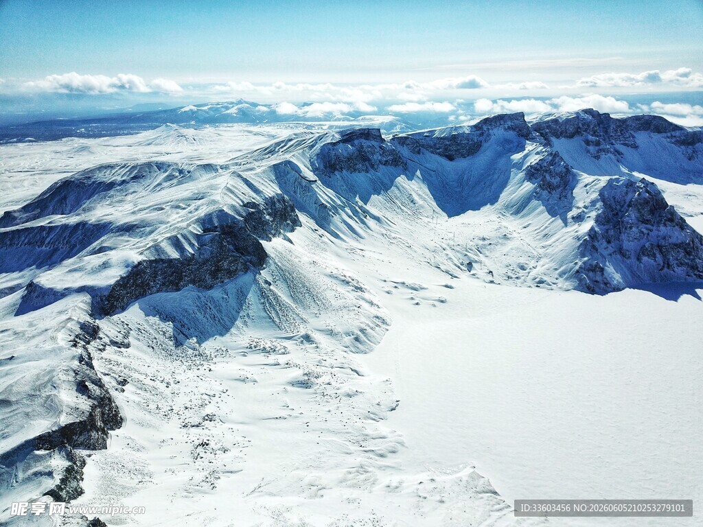 壮丽雪山景观