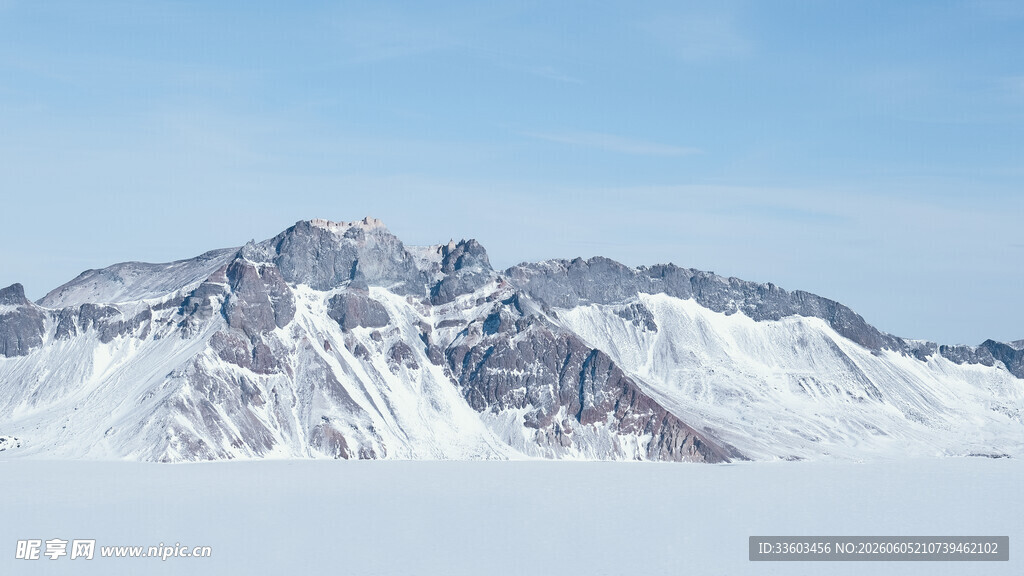雪山壮丽景致