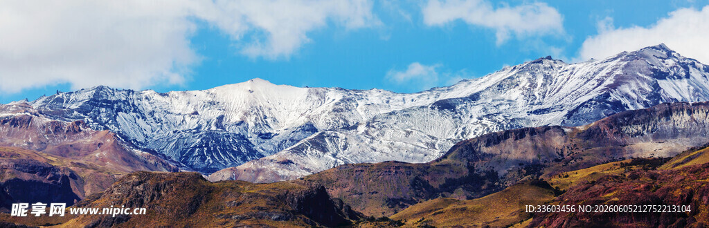 壮丽雪山景观