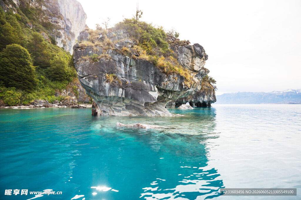 美丽海岛蓝水风光