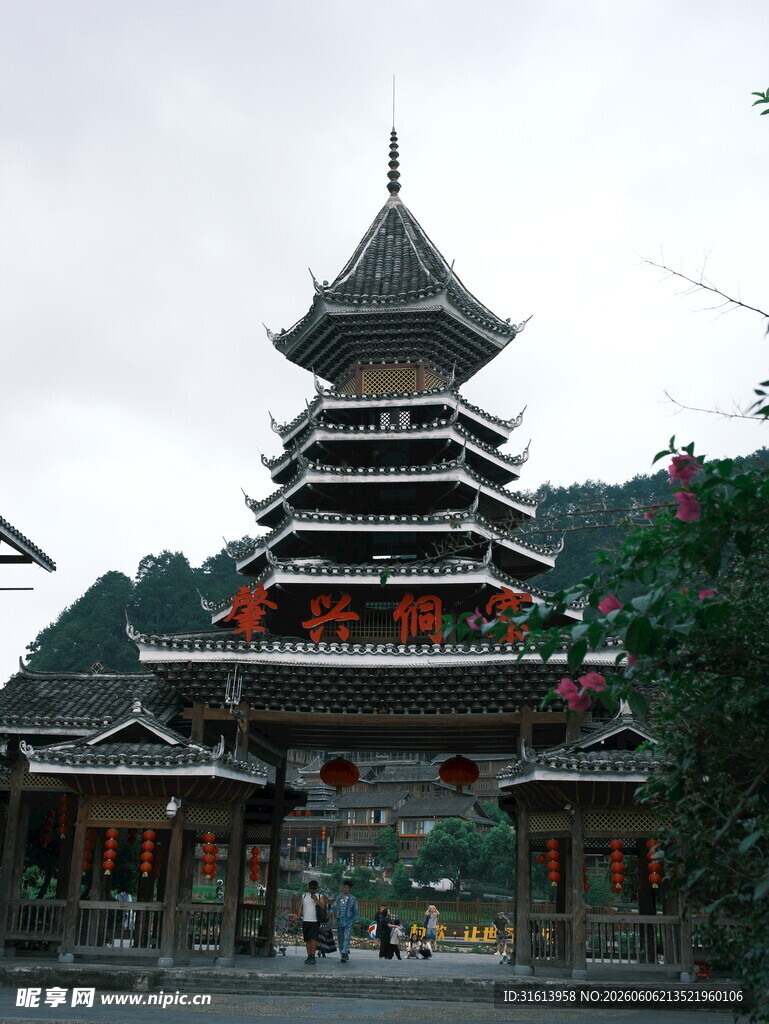 传统多层宝塔式古建筑