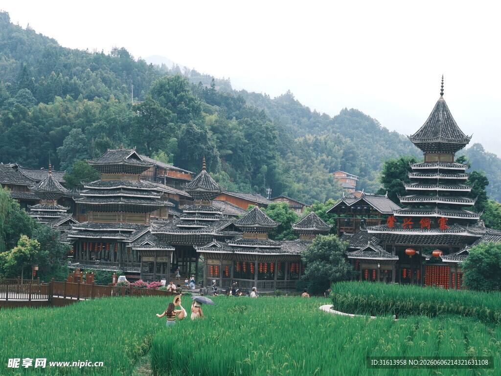 侗族村落田园风光美景