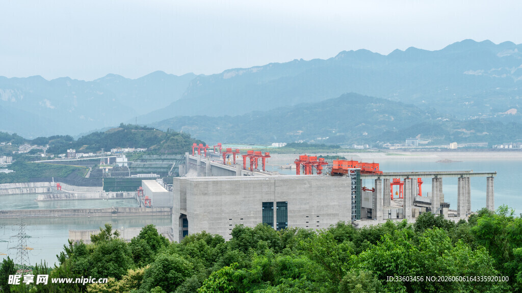 江边建筑景观