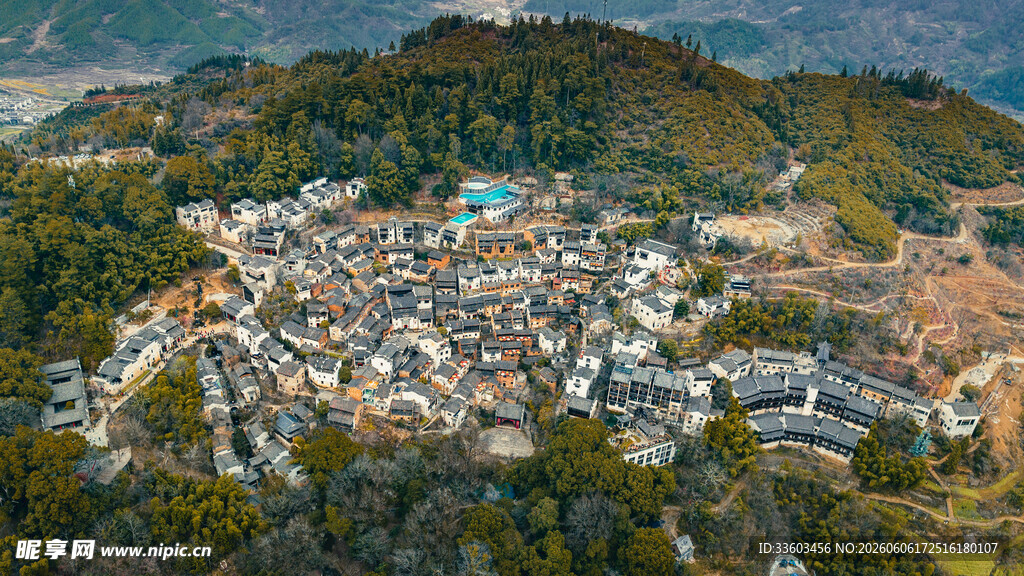山村俯瞰美景