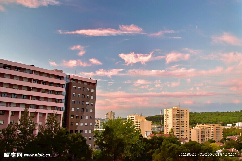 城市楼宇与绚