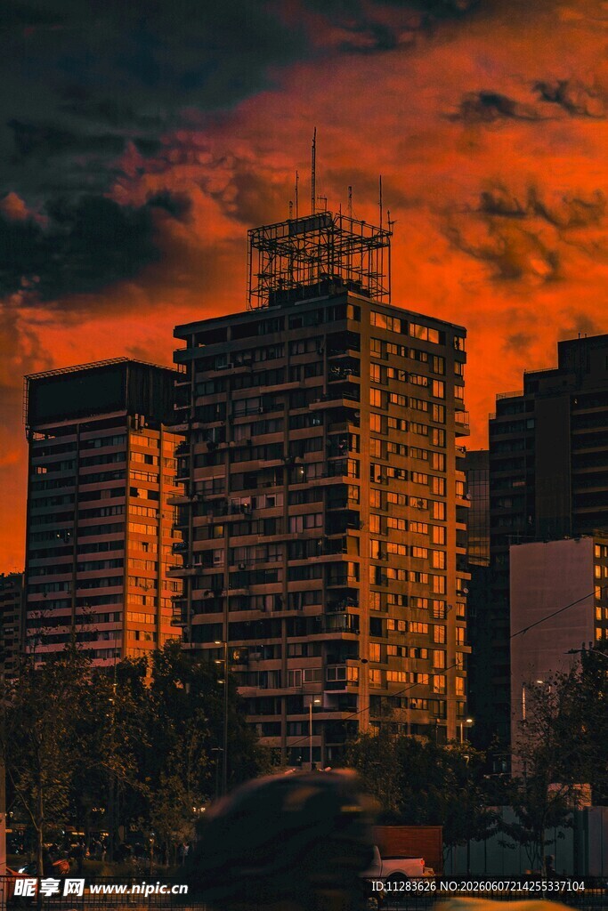 夕阳下的城市