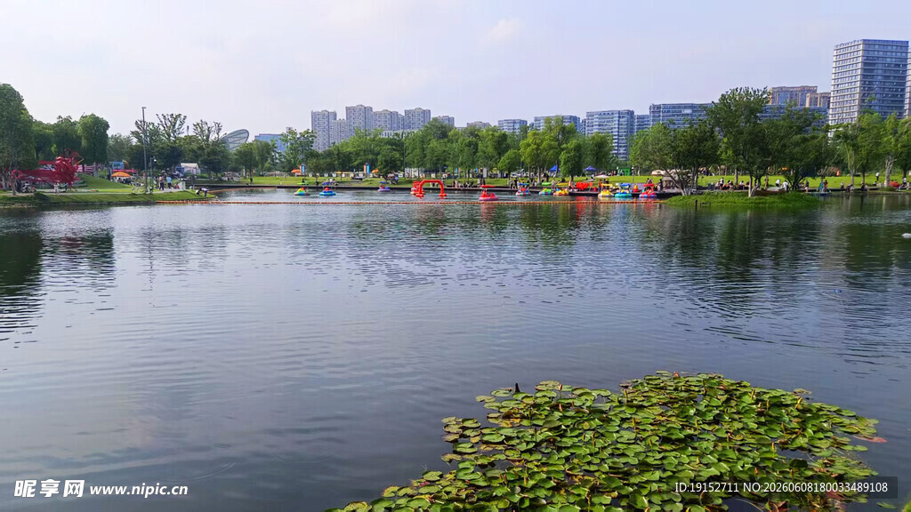 湖畔风光