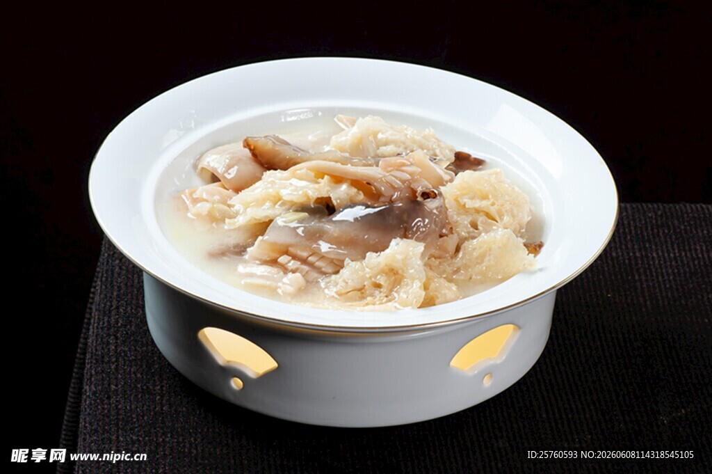 烧三样 滋补炖品 食材丰富诱人