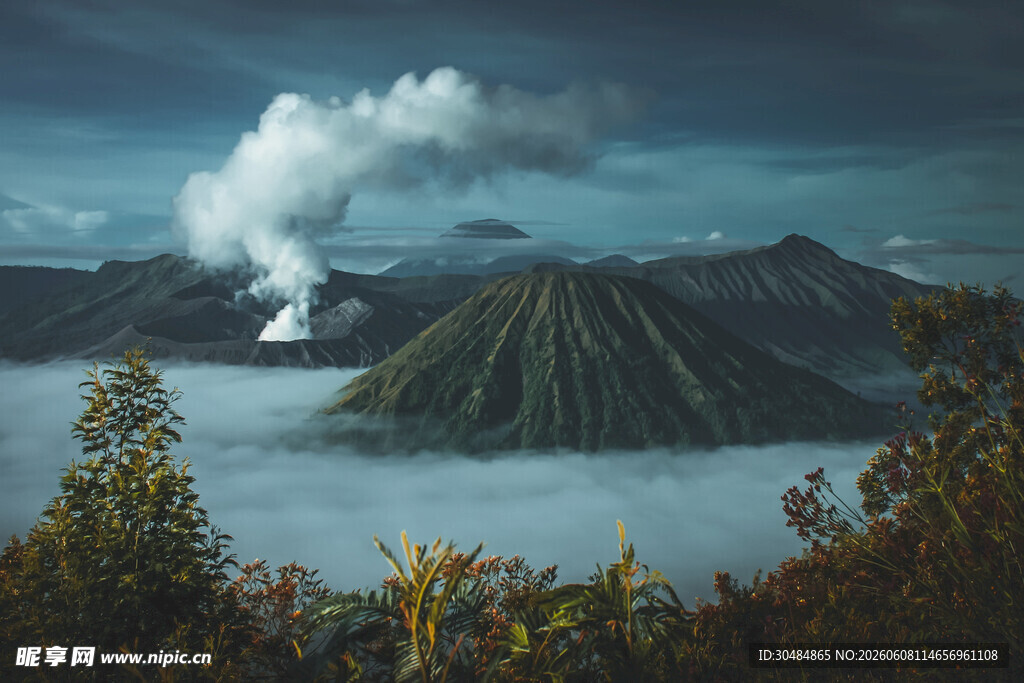 壮丽火山云海景观