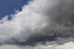 天空中厚重的积雨云