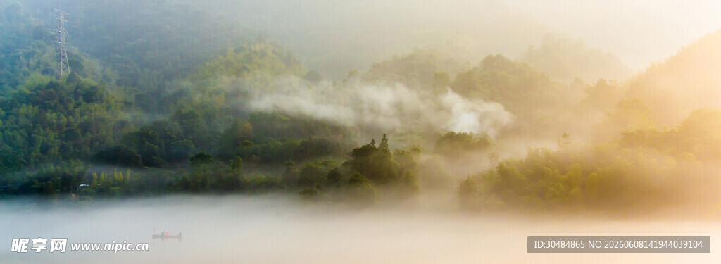 湖畔晨景