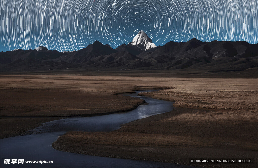 星空下的山川河流美景