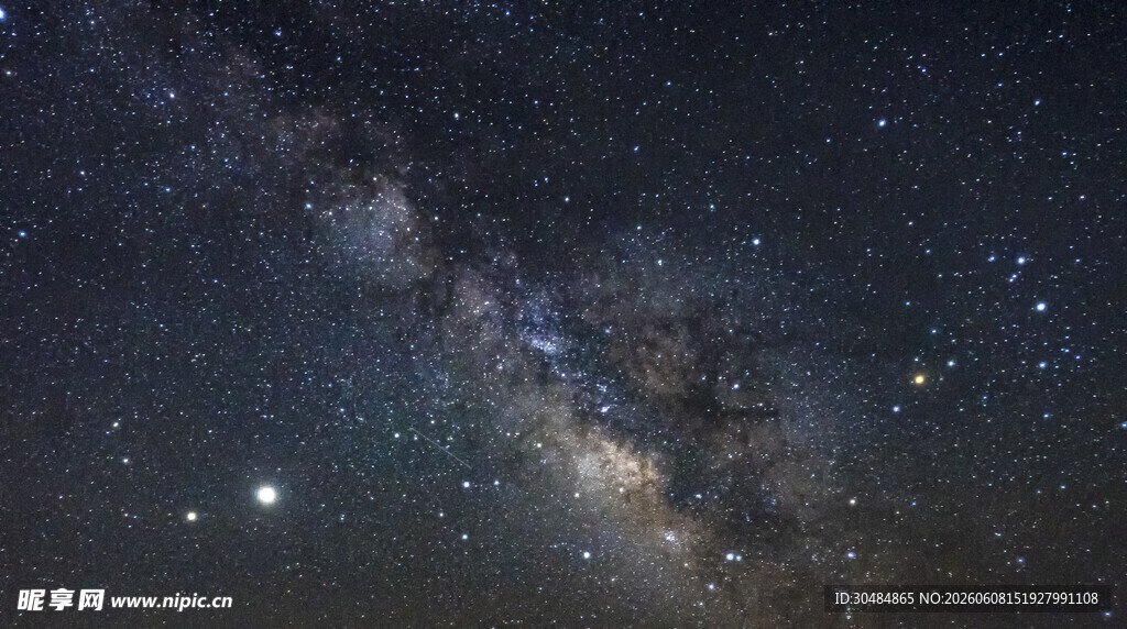 璀璨星空下的壮丽银河