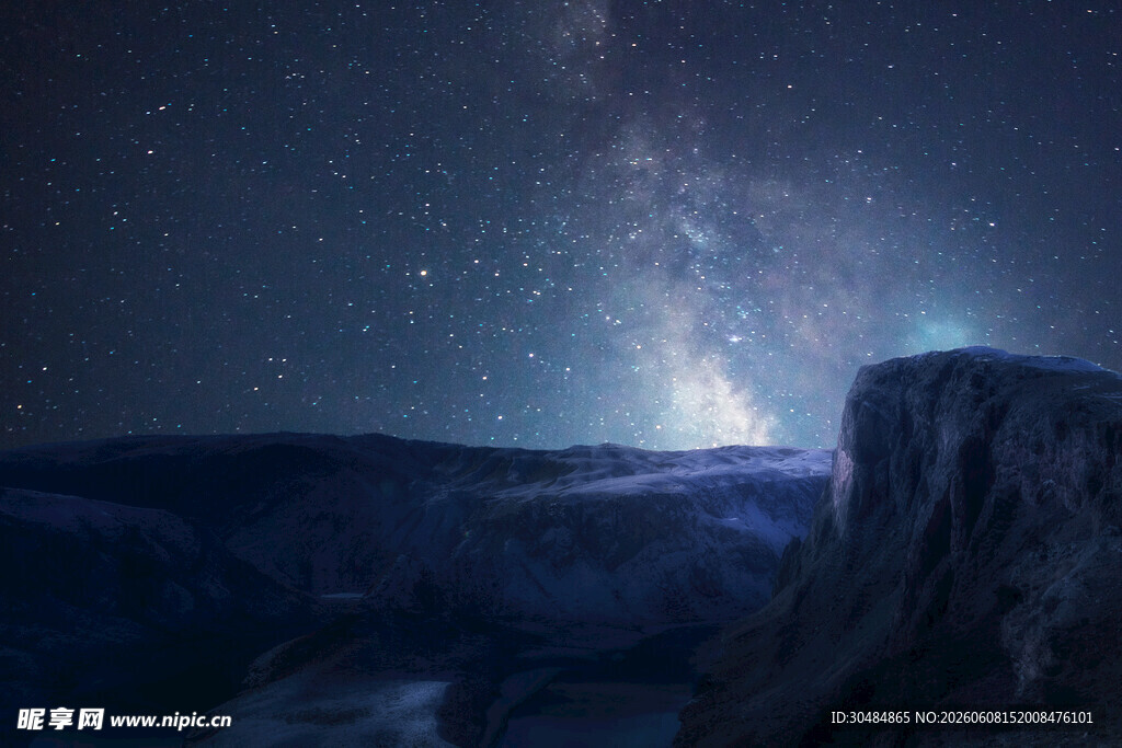 星空下的旷野奇景