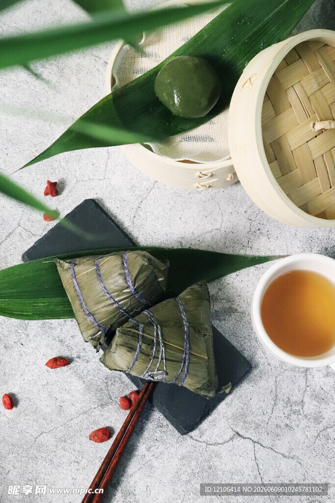 传统美味粽子与茶饮搭配