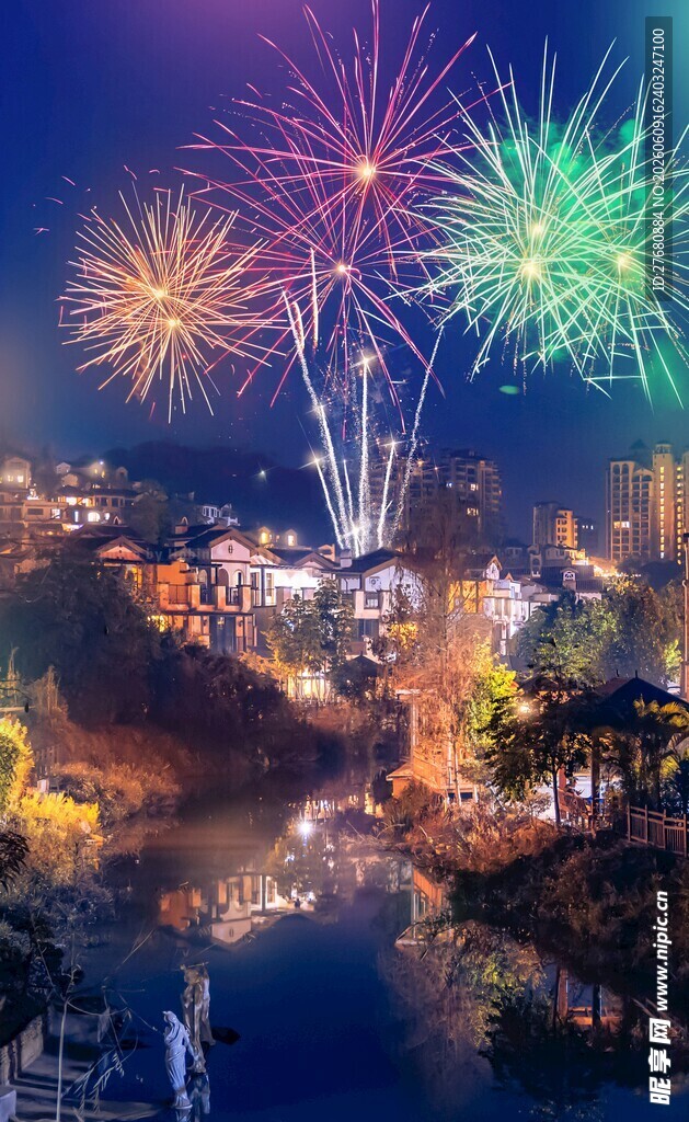 城市夜空绚烂烟花美景