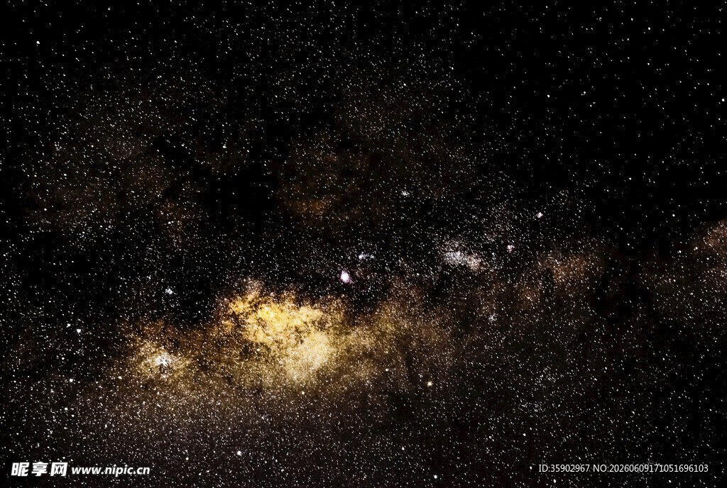 璀璨星空下的神秘宇宙景象