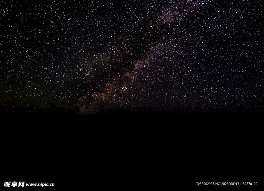 璀璨夜空下的壮丽星河