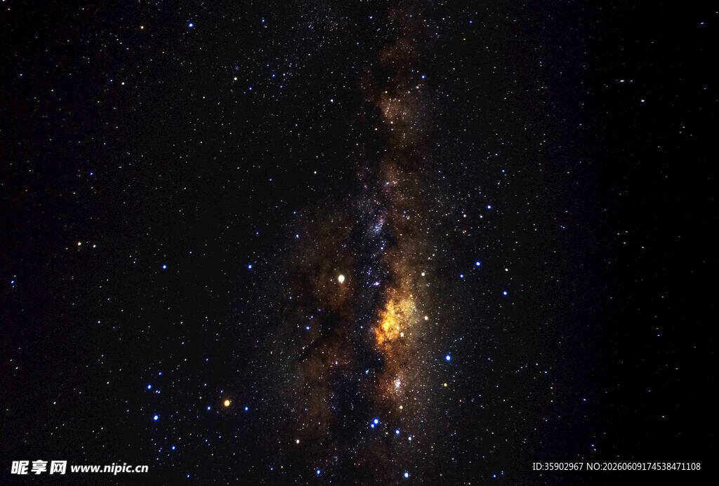 璀璨星空下的壮丽银河景象