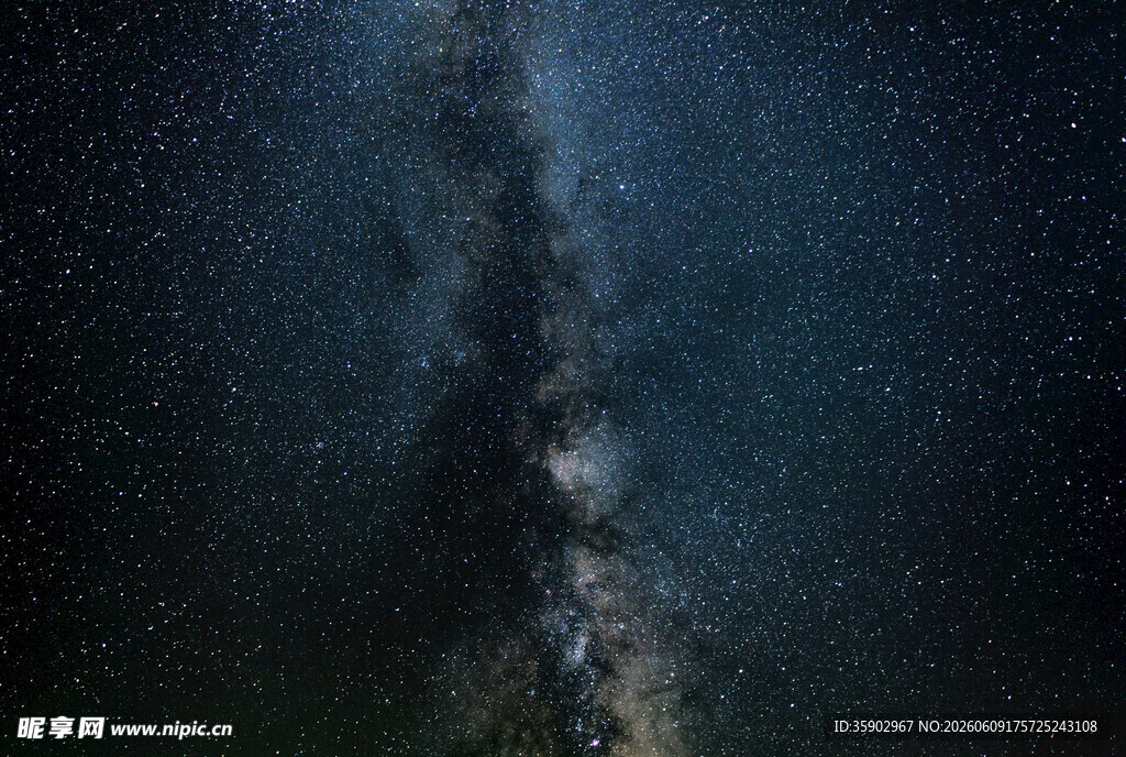 深邃夜空下的璀璨星河