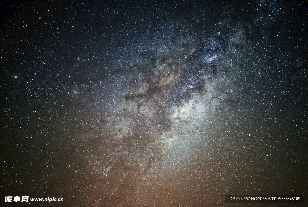 璀璨星空下的壮丽银河系