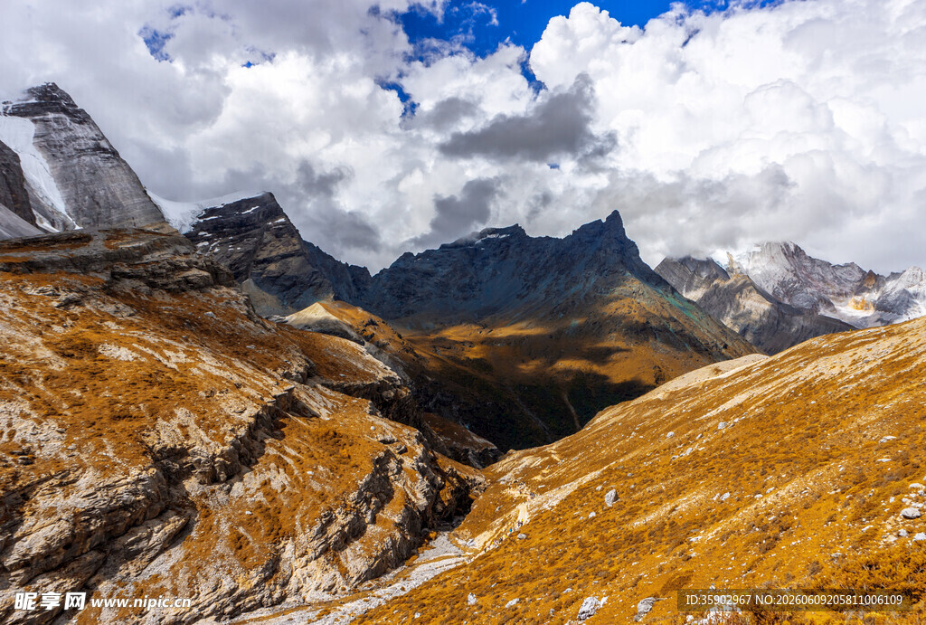 壮丽高山景观