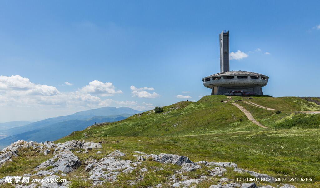 山顶独特建筑风光秀丽