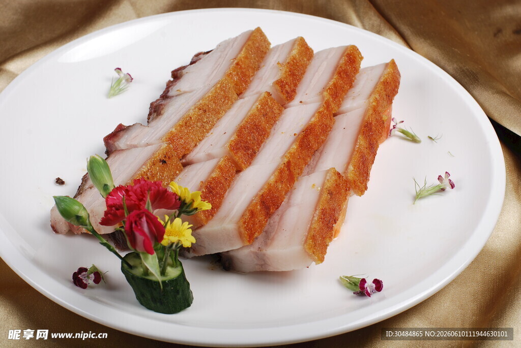 美味五花腊肉摆盘精致