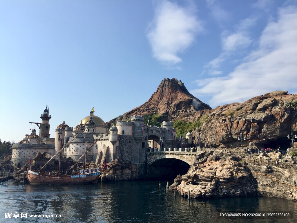 海边奇幻城堡景观