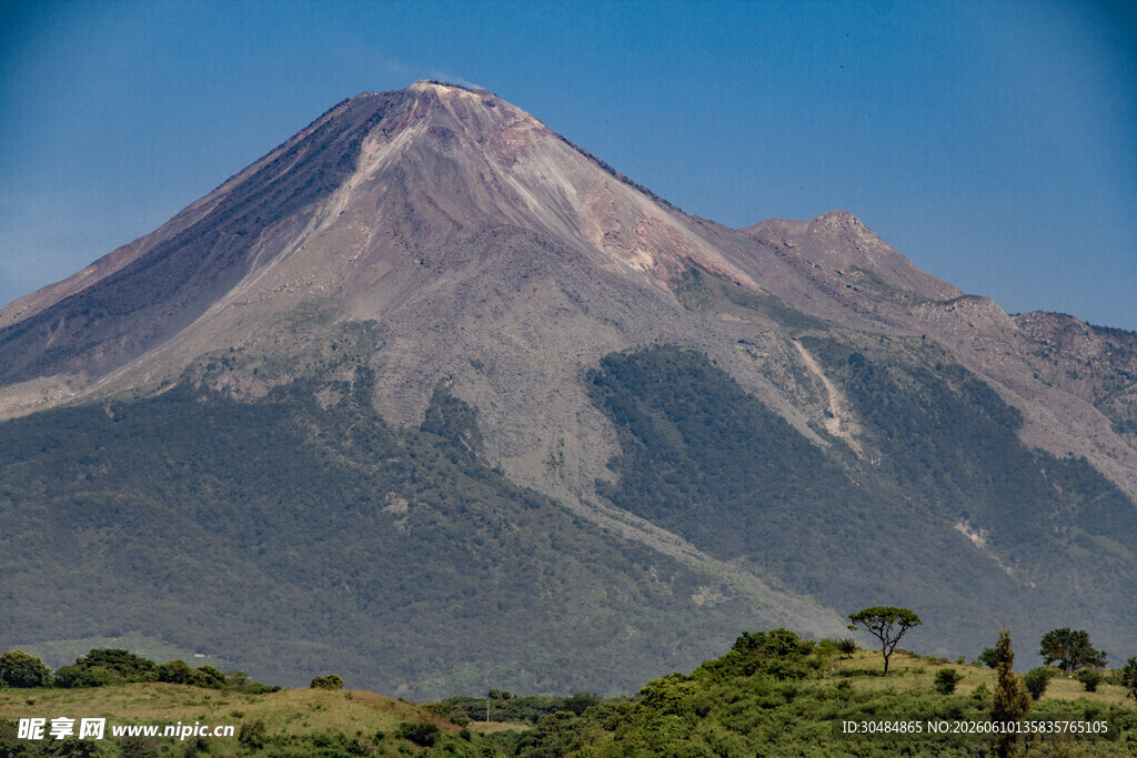 壮丽巍峨的火山景观