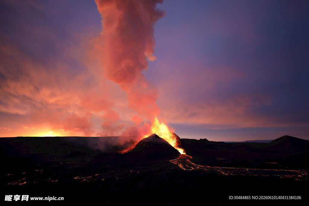 火山喷发的壮丽瞬间