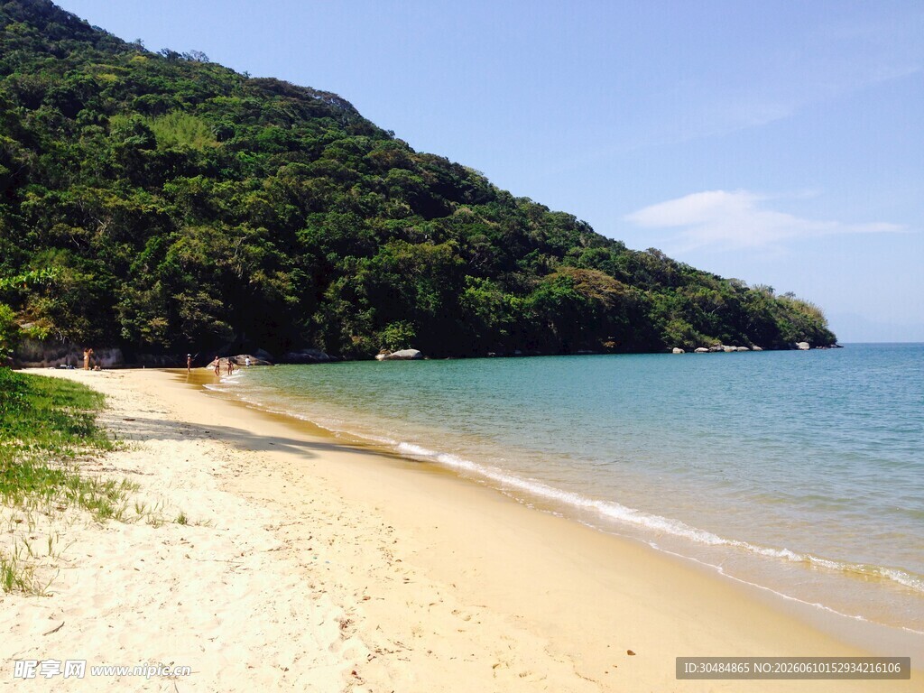 美丽海滨沙滩景色